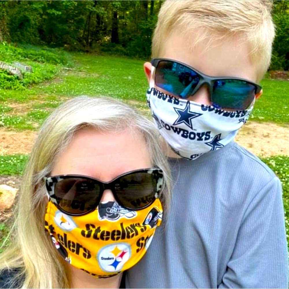 Hi, I am Tami. Thanks so much for visiting my closet.